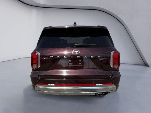 Used 2024 Hyundai Palisade Calligraphy FWD image 4