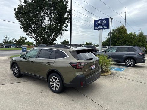 Used 2021 Subaru Outback Premium AWD/4WD image 5