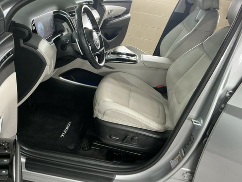 Certified 2024 Hyundai Tucson Limited AWD/4WD image 11