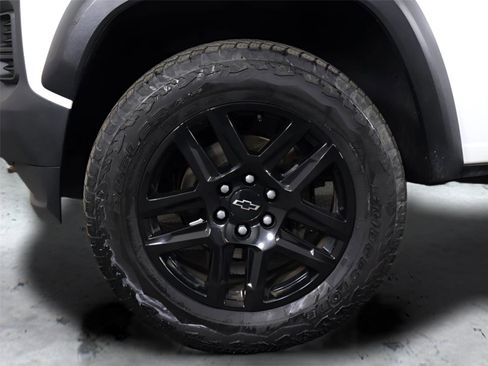 Used 2024 Chevrolet Colorado Trail Boss AWD/4WD image 22