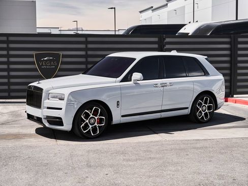 Used 2024 Rolls-Royce Cullinan Black Badge w/ Dark Exterior Package AWD/4WD image 5