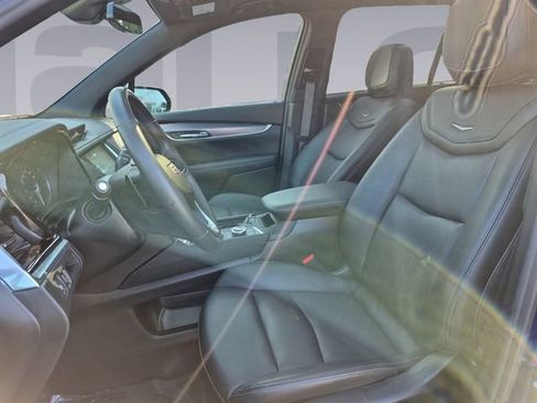 Used 2025 Cadillac XT6 Luxury AWD/4WD image 10