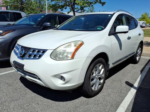 Used 2012 Nissan Rogue SL AWD/4WD image 2