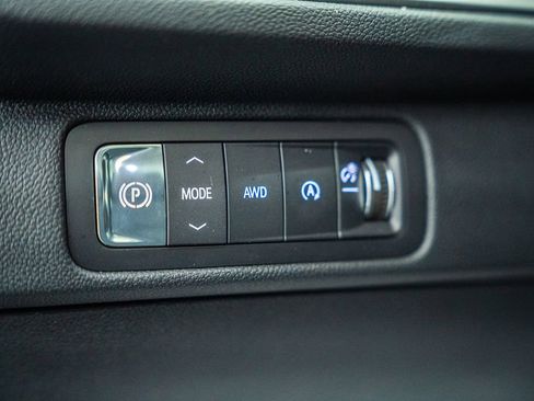 New 2026 Chevrolet Traverse LT w/ Sun and Wheel Package AWD/4WD image 44