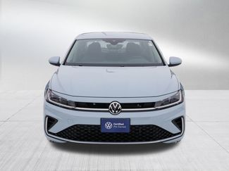 Certified 2025 Volkswagen Jetta SE video 2