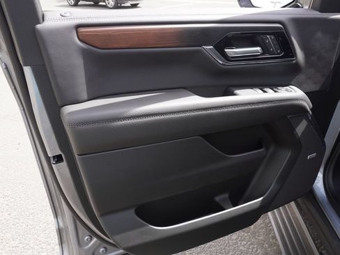 New 2026 GMC Yukon XL Denali w/ Denali Reserve Package AWD/4WD image 17
