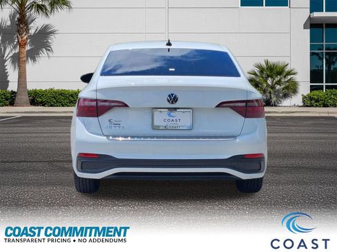 Used 2022 Volkswagen Jetta Sport FWD image 7