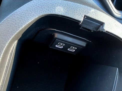 Used 2024 Toyota RAV4 LE image 31