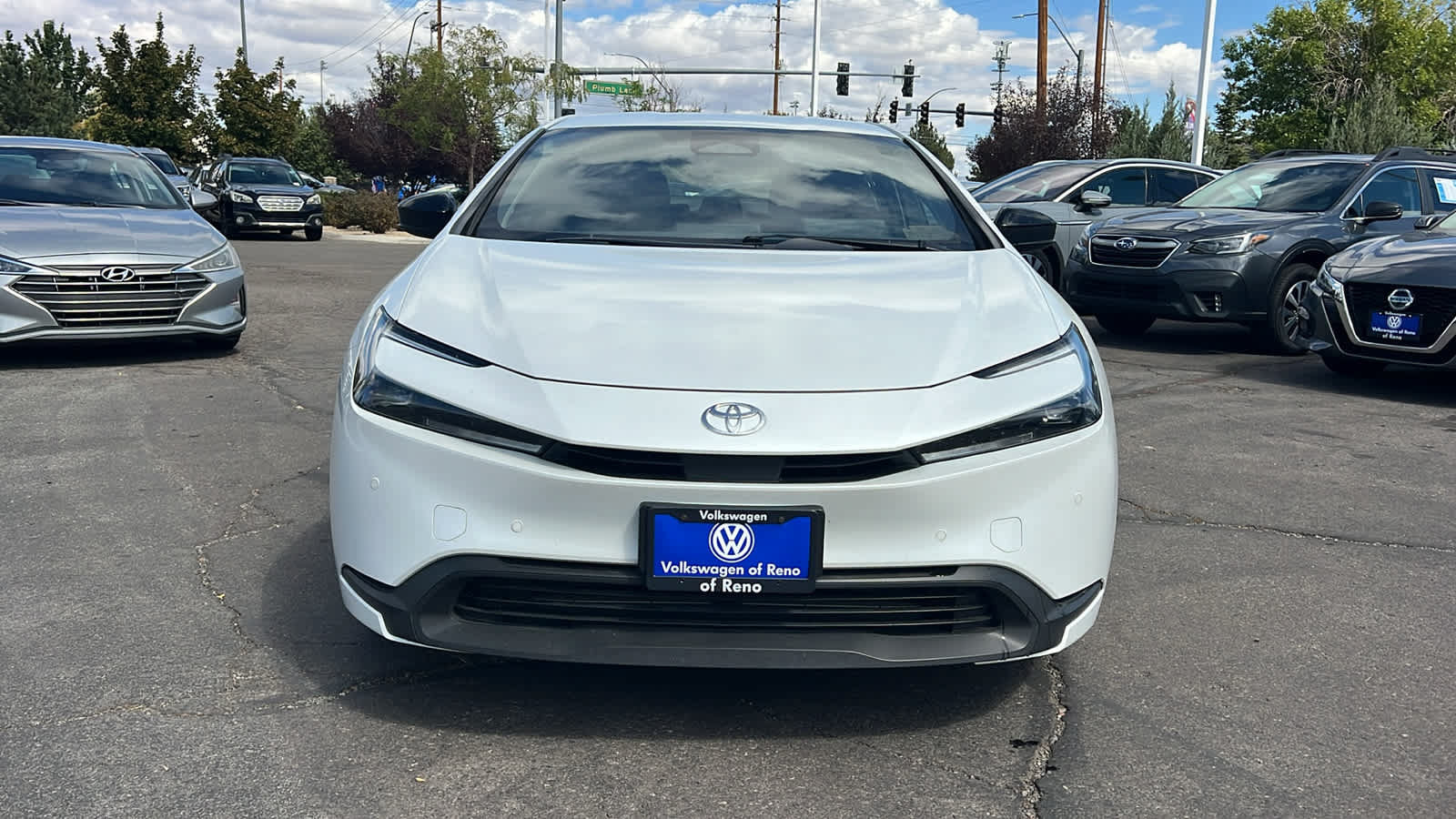 Used 2024 Toyota Prius LE FWD image 2