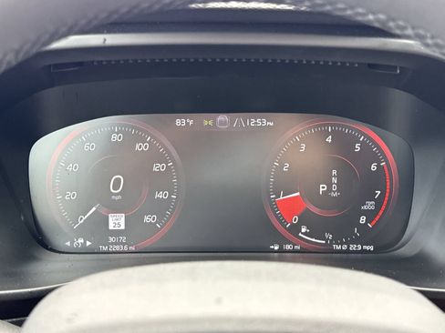 Used 2022 Volvo XC40 T5 R-Design w/ Advanced Package AWD/4WD image 14