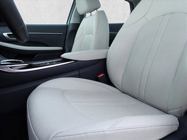 Used 2022 Hyundai Sonata Limited FWD image 11