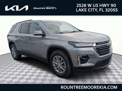 Used 2023 Chevrolet Traverse LT