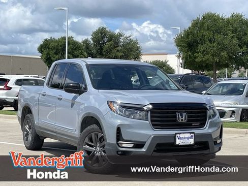 Used 2023 Honda Ridgeline Sport image 1