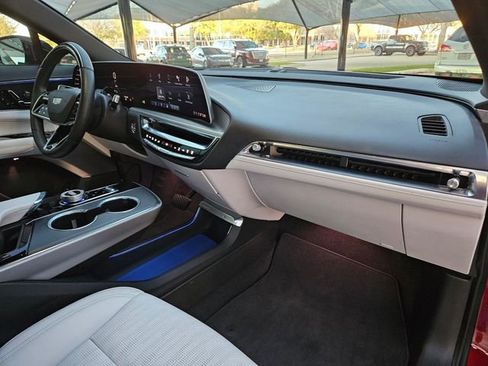 Certified 2024 Cadillac Lyriq Luxury image 26