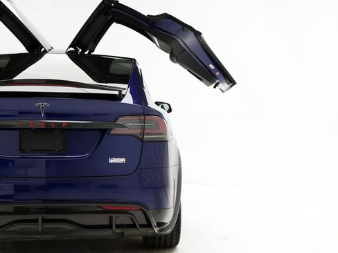 Used 2022 Tesla Model X image 4