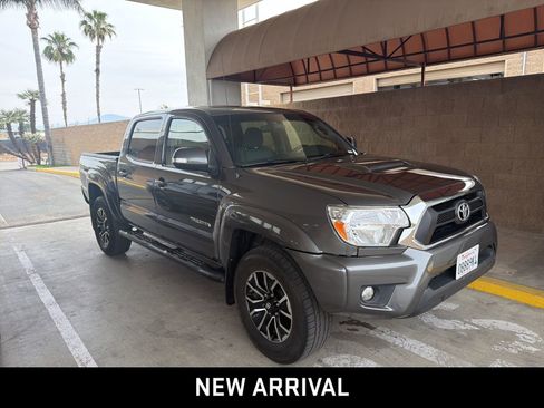Used 2015 Toyota Tacoma PreRunner w/ TRD Sport Package image 1