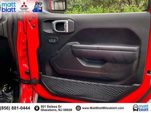 Used 2021 Jeep Gladiator Willys image 25