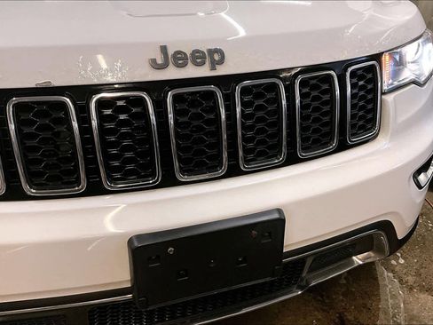 Used 2017 Jeep Grand Cherokee Limited AWD/4WD image 30