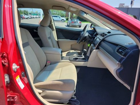 Used 2013 Toyota Camry LE FWD image 23