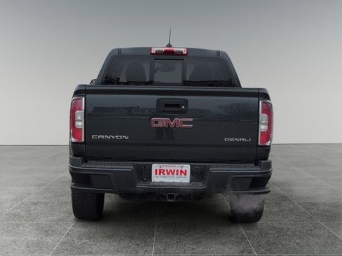 Used 2018 GMC Canyon Denali image 4