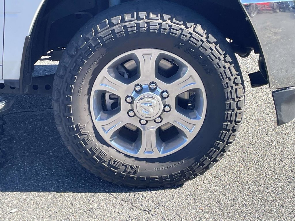 Certified 2024 RAM 2500 Big Horn w/ Off Road Package AWD/4WD image 10