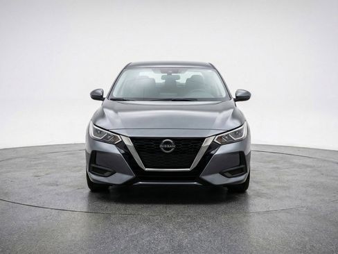 Used 2025 Nissan Sentra SV image 2