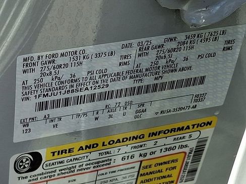 Used 2025 Ford Expedition Active image 30