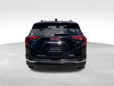 Used 2020 GMC Terrain Denali w/ Denali Premium Package AWD/4WD image 8
