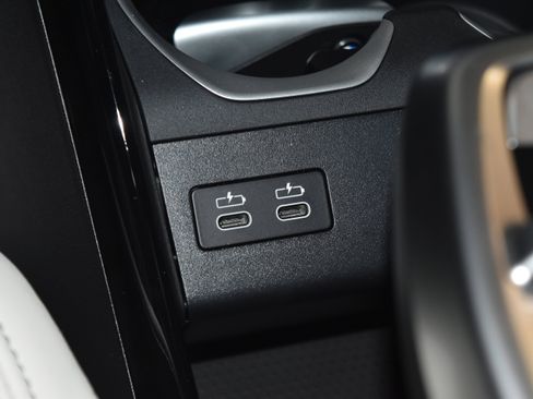 New 2026 BMW X1 xDrive28i w/ Technology Package image 12