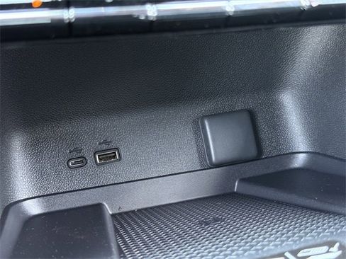 New 2026 Chevrolet Traverse LT w/ Enhanced Driving Package image 18