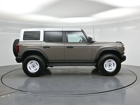 Certified 2026 Ford Bronco Heritage Edition AWD/4WD image 27