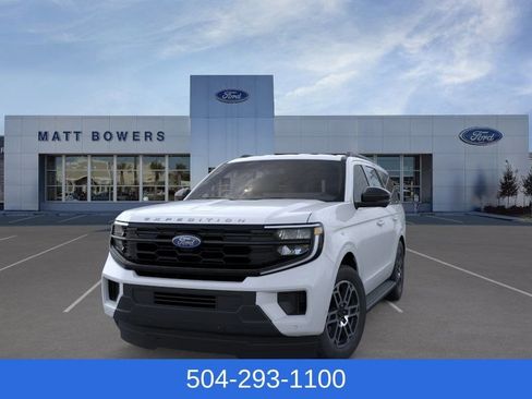 New 2026 Ford Expedition Active RWD image 3