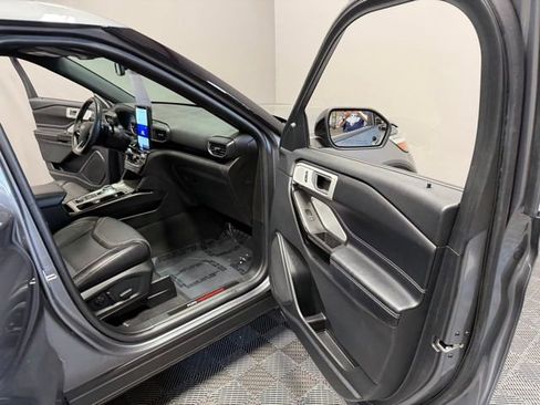 Used 2022 Ford Explorer ST w/ Equipment Group 401A AWD/4WD image 23