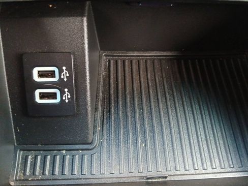 Used 2019 Ford F250 XLT w/ XLT Premium Package AWD/4WD image 6