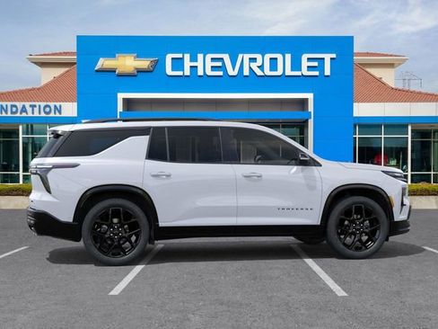 New 2026 Chevrolet Traverse RS w/ LPO, Floor Liner Package image 5