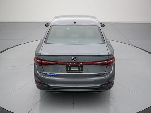 Used 2025 Volkswagen Jetta Sport FWD image 5
