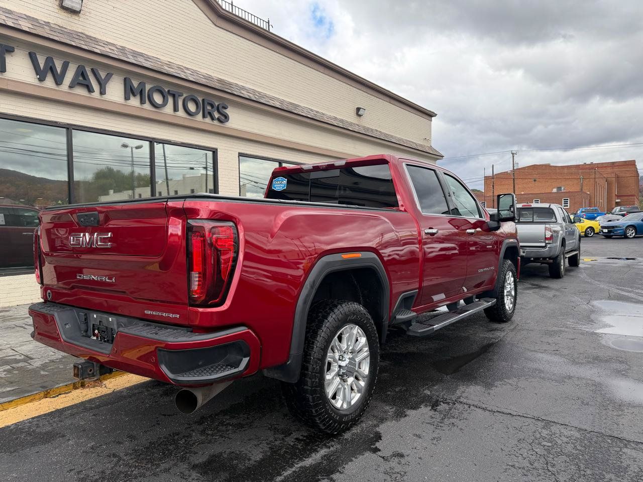 Used 2023 GMC Sierra 2500 Denali w/ Denali Ultimate Package AWD/4WD image 3
