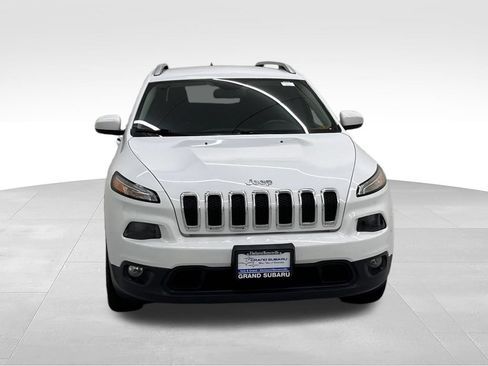 Used 2015 Jeep Cherokee Latitude AWD/4WD image 10