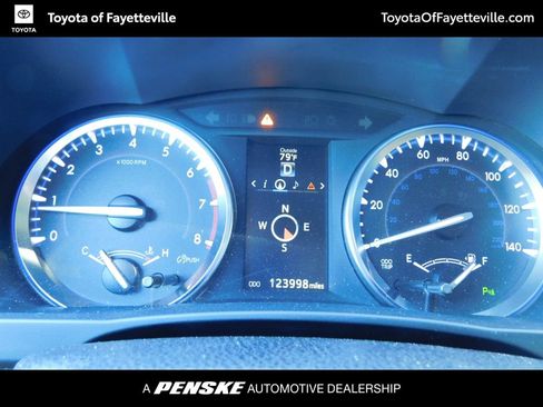 Used 2015 Toyota Highlander Limited FWD image 8