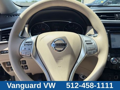 Used 2015 Nissan Rogue SV w/ SV Premium Package AWD/4WD image 15