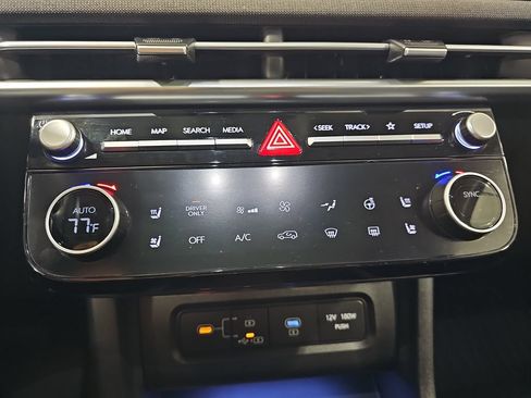 Used 2025 Hyundai Tucson Limited AWD/4WD image 26