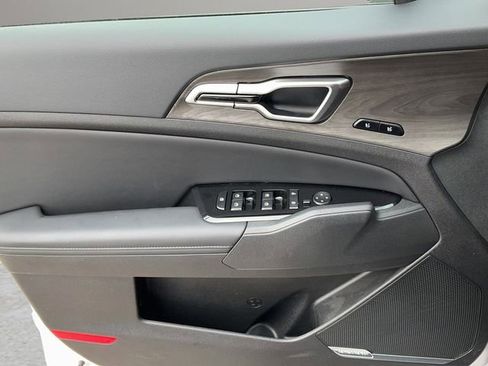 Certified 2025 Kia Sportage X-Pro image 10