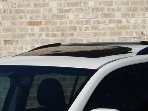 Used 2013 Toyota Highlander Limited FWD image 8