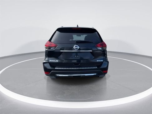 Used 2018 Nissan Rogue SV w/ Premium Package image 7