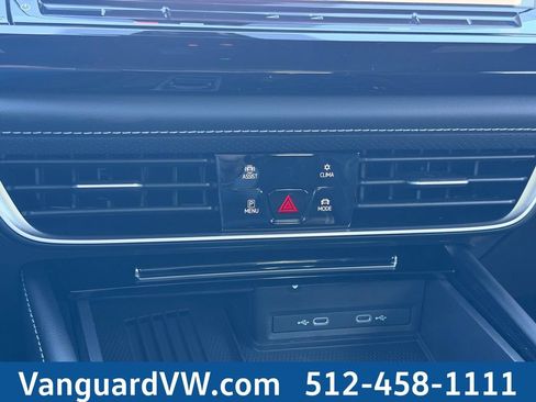 New 2026 Volkswagen Atlas Cross Sport SEL R-Line AWD/4WD image 12
