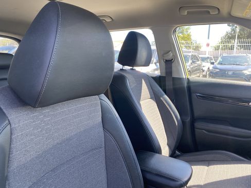 Used 2022 Kia Seltos S FWD image 28