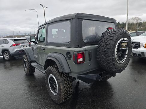 Used 2019 Jeep Wrangler Sport image 5