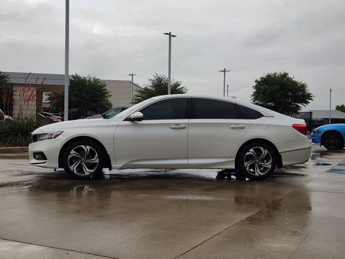 Used 2018 Honda Accord EX image 4