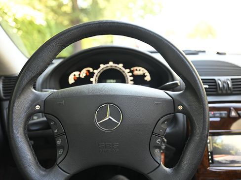 Used 2003 Mercedes-Benz CL 55 AMG image 35