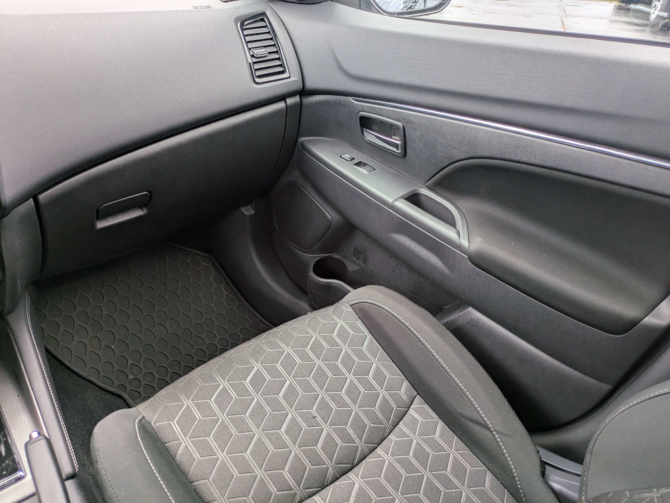 Used 2026 Mitsubishi Outlander Sport AWD image 10